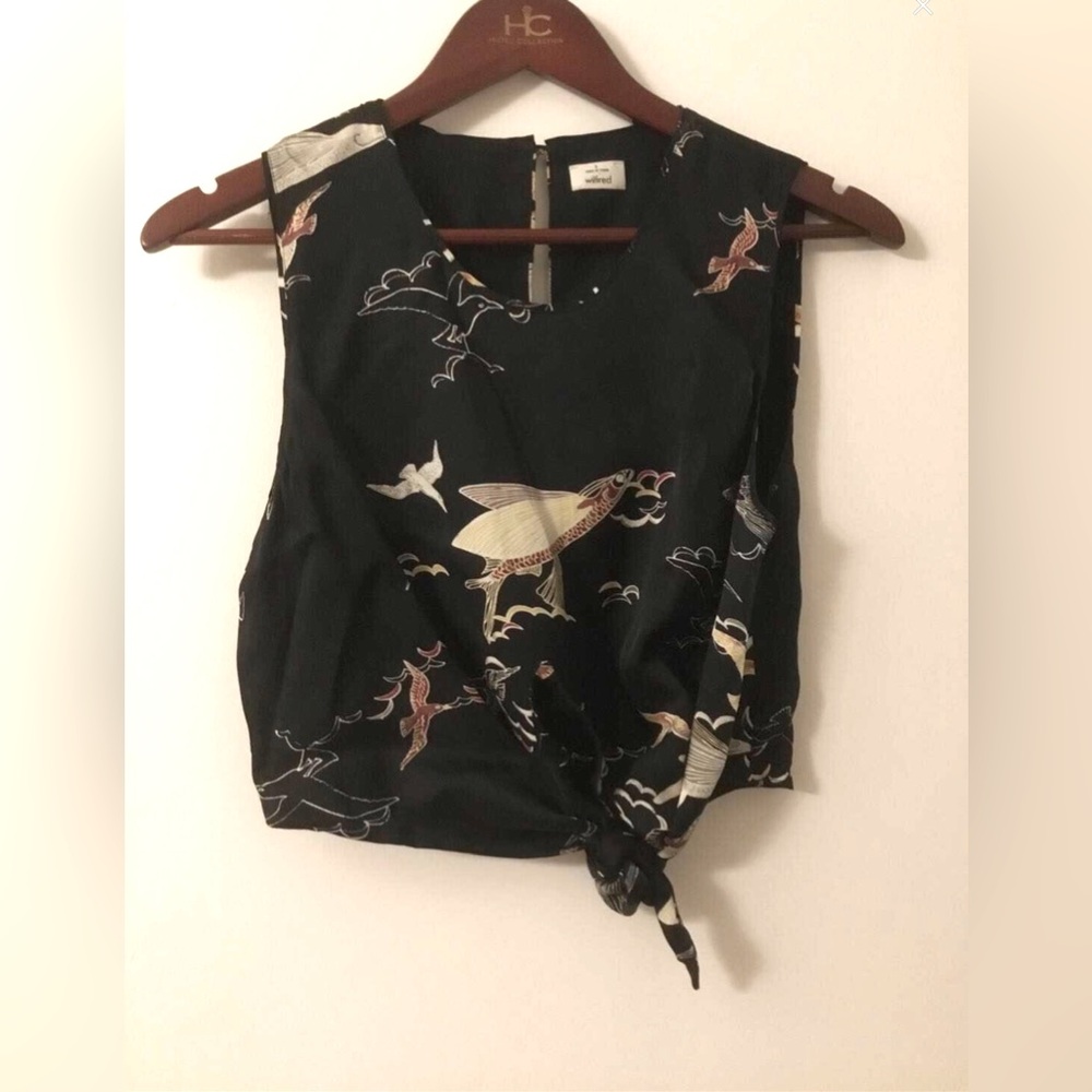 Aritzia Wilfred flying fish tie up crop shirt